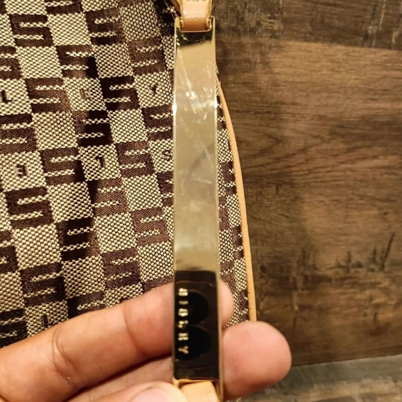 SOLD OUT 🎖🎖🎖🎖Sisley Paris Sling Bag - Picture 2 of 8